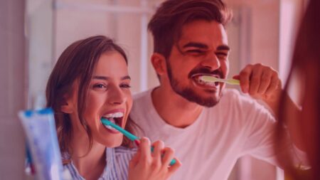 Mieux se brosser les dents : 10 erreurs à éviter lors du brossage